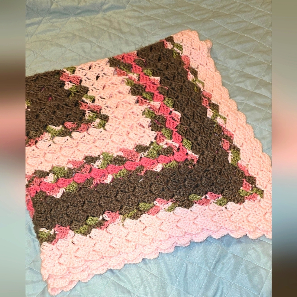 Crochet Blanket in Pink and Brown